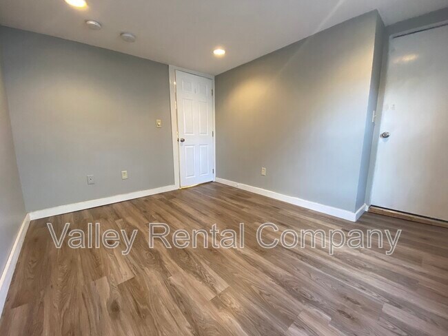 Building Photo - 66 Lyman St