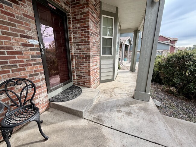 Building Photo - 653 Millet Cir