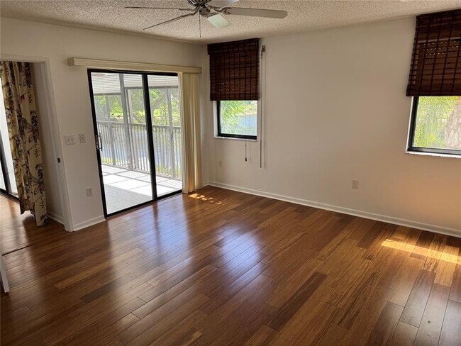 Building Photo - 2334 S Cypress Bend Dr