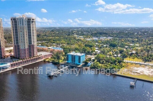 Building Photo - 2711 First Street