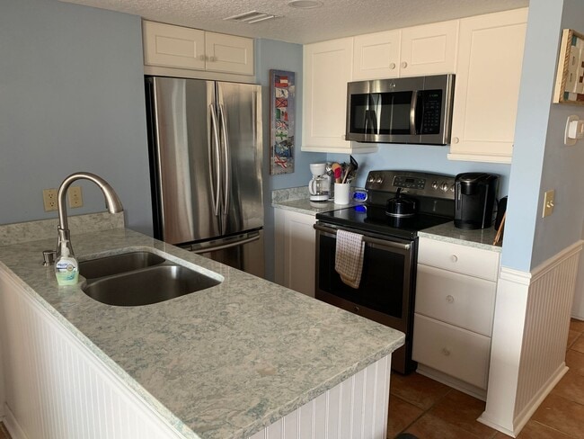 Building Photo - Oceanfront Long-Term Rental at Sand Dollar...
