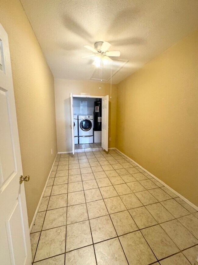 Building Photo - Country Living! 4 Bed 2 Bath Ready to Rent...