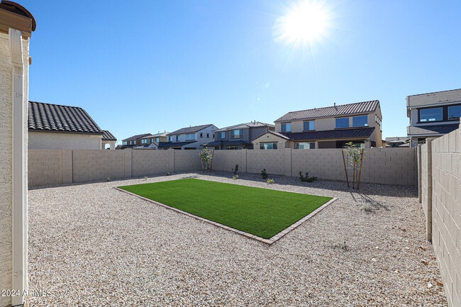 Building Photo - 8963 W Luke Ave