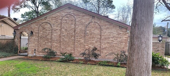 Building Photo - 12531 Hazelwood Ln