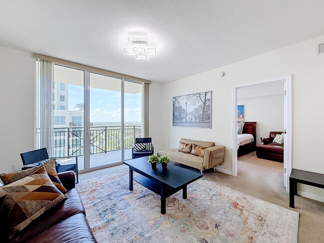 Building Photo - 610 W Las Olas Blvd