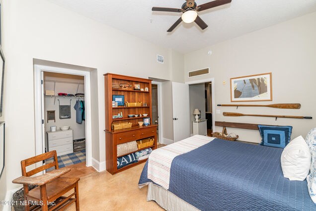 Bedroom - 2525 College St