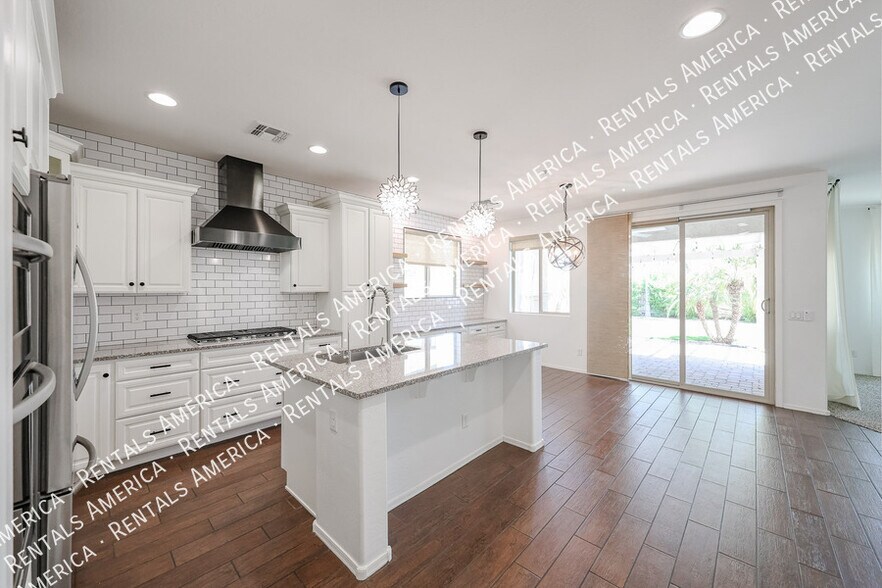 Building Photo - 5193 S Moccasin Trail