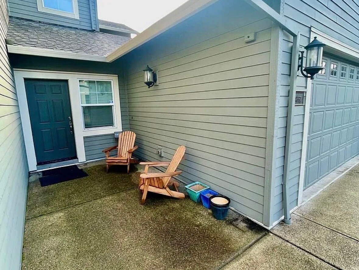 Building Photo - 8557 SE Bristol Park Dr