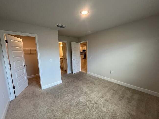 Building Photo - 2567 Averland Lp