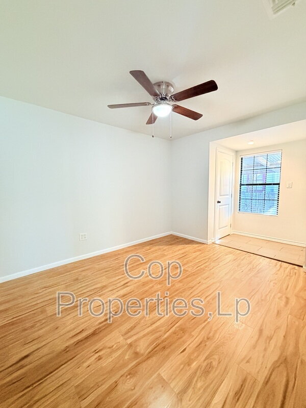 Building Photo - 255 Cumberland Rd