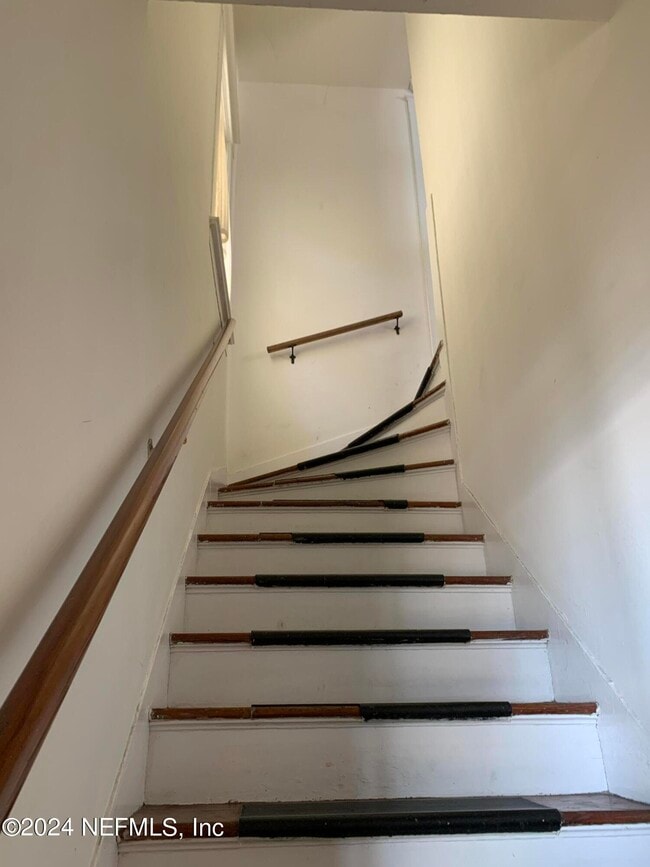 Building Photo - 2119 River Blvd