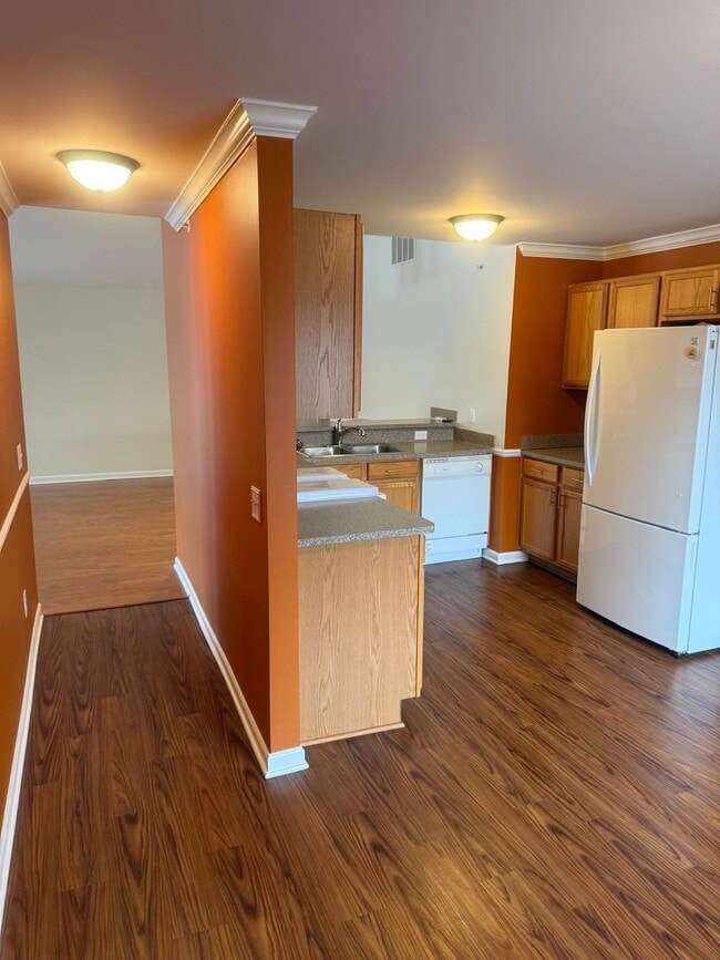 Building Photo - 7438 Lacy Dr