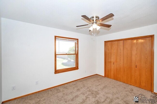 Building Photo - 3294 S Pinto Wy