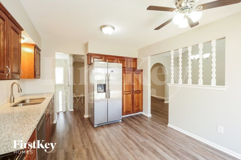 Building Photo - 6704 NW Mirror Lake Terrace