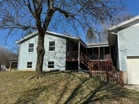 Building Photo - 2243 Saginaw Rd SE