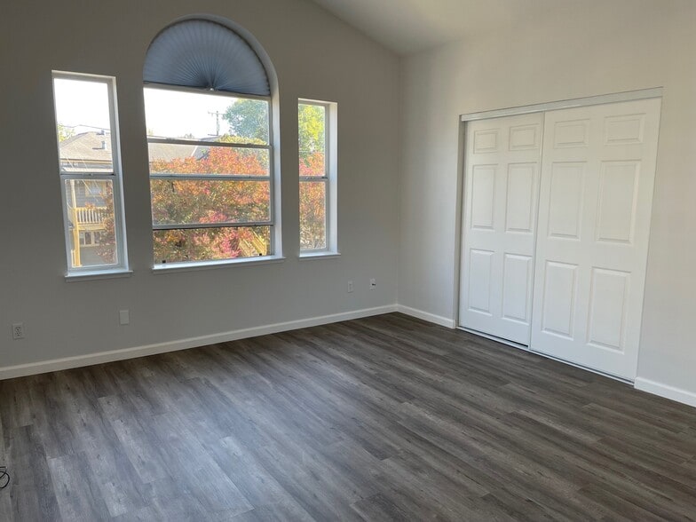 Bedroom - 419 8th St