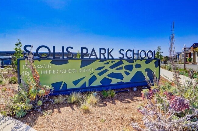 Building Photo - 322 Tank