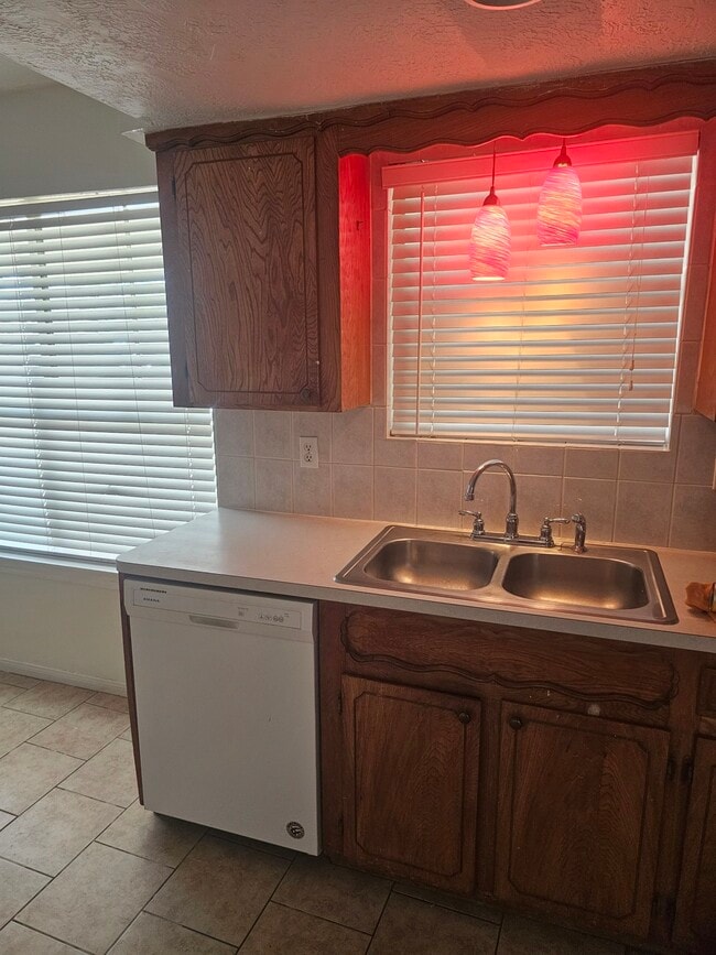 Building Photo - 24606 Green Moss Dr