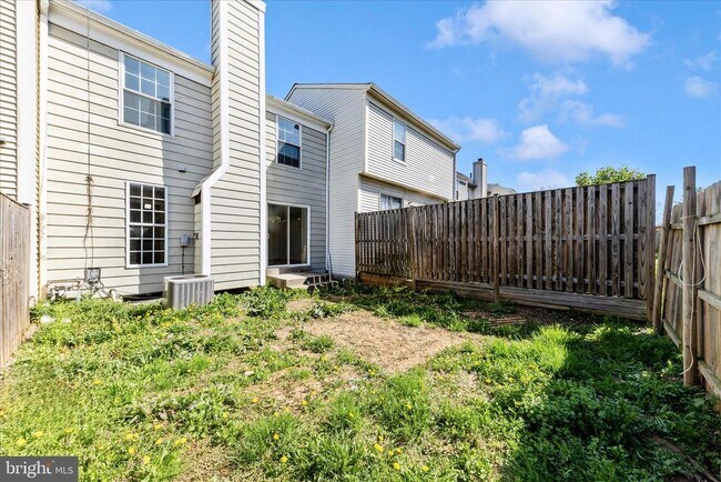 Building Photo - 13303 Country Ridge Dr