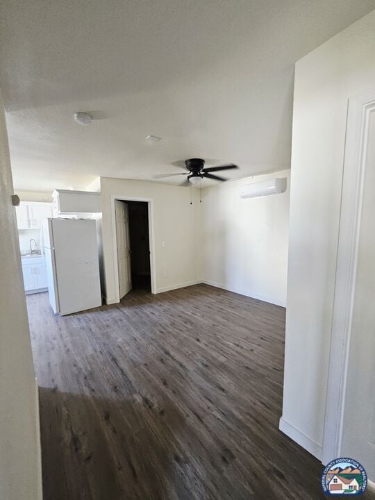 Building Photo - 809 Rose Ave