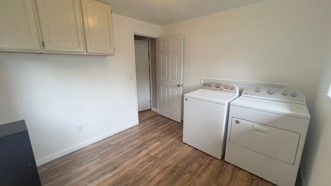 Building Photo - 91692 Smith Lake Rd