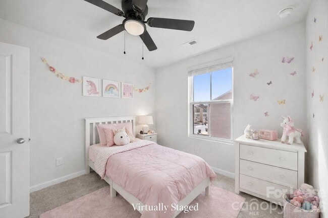 Building Photo - 708 Dillon Wy