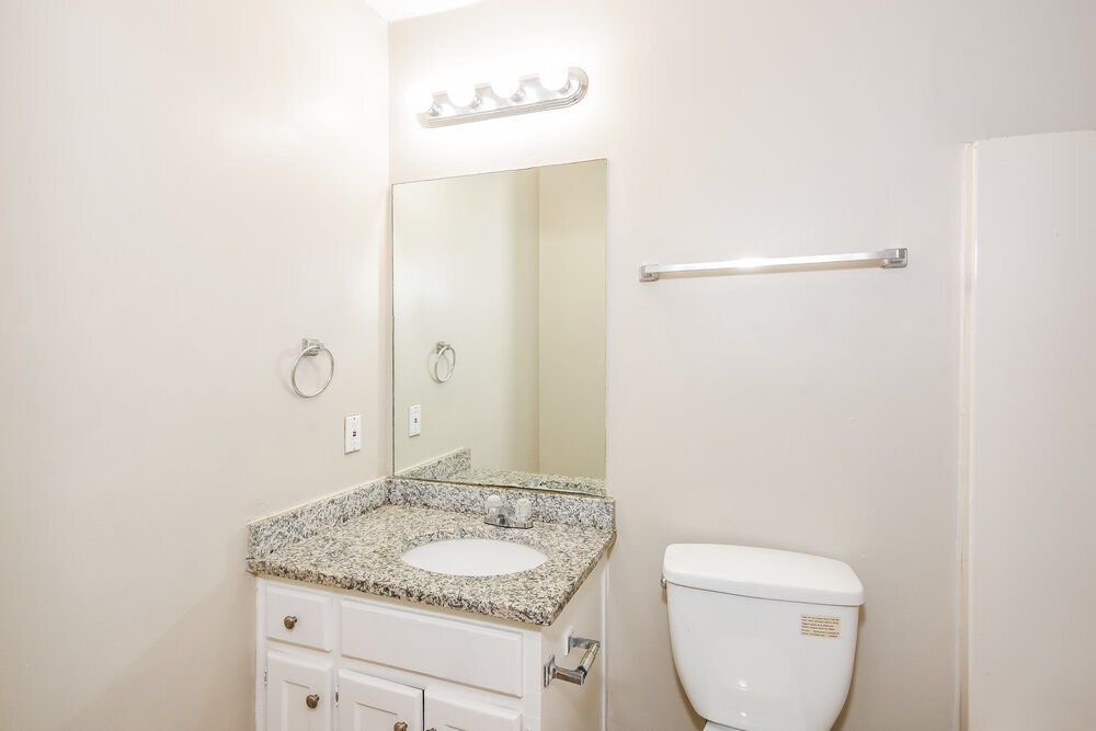 Building Photo - 1150 Burning Bush Dr