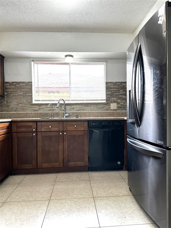 Building Photo - 6914 La Violetta Dr
