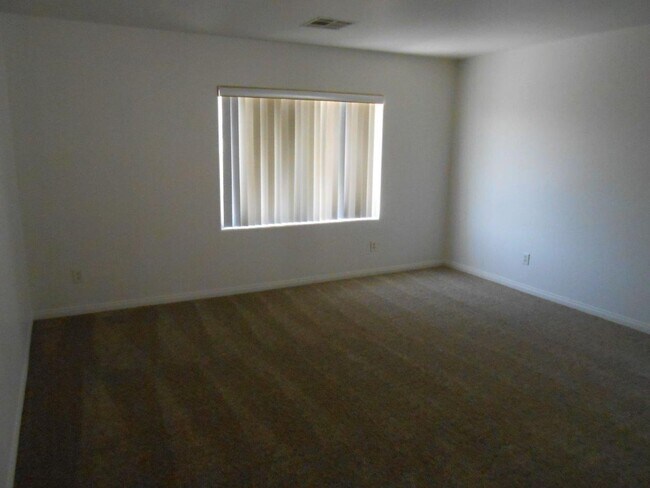 Building Photo - Beautiful 4 Bedroom Home in Summerlin