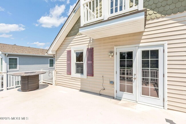 Building Photo - 76 South St