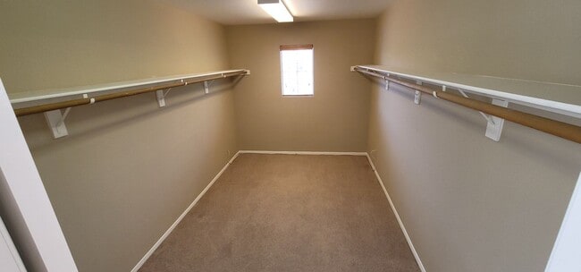 Building Photo - Beautiful former Model Home located near S...