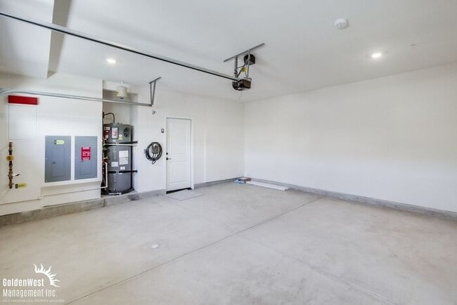 Building Photo - Brand New Build 3Bdm 2.5Ba Home in the Hil...