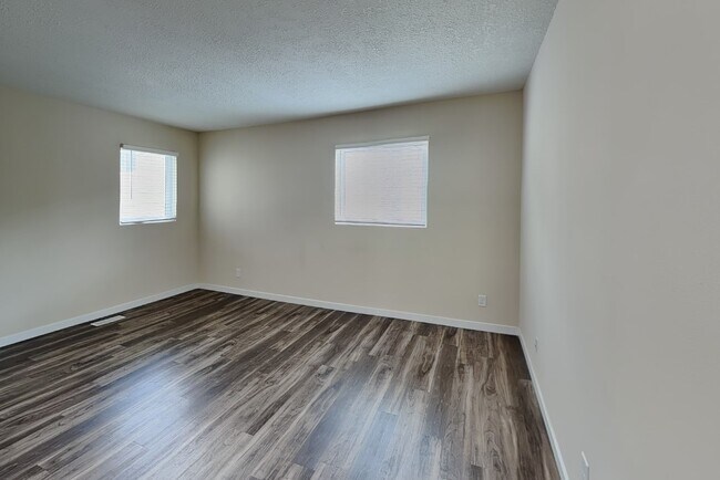 Building Photo - 218 Stanton Ave