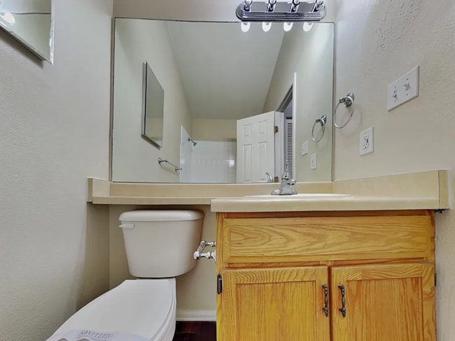 Building Photo - 3473 Foxridge Dr