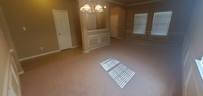 Building Photo - 249 Nomad Ln