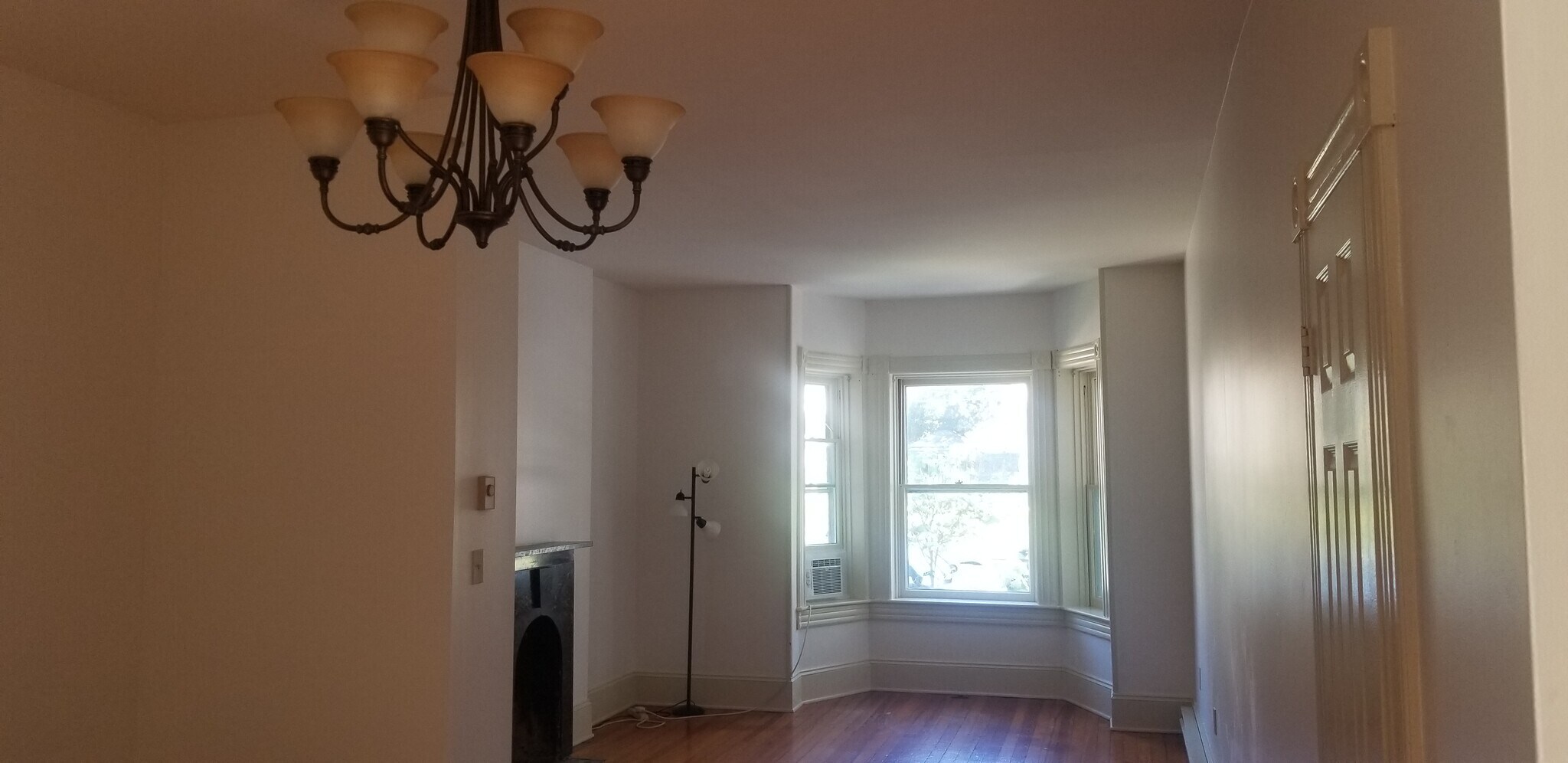 Building Photo - 125 Peyton St