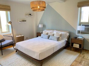 Building Photo - 47-26 98th Pl