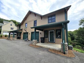 Building Photo - 1232 Highland Hall Rd