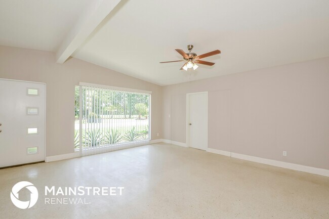Building Photo - 1642 Banyan Dr