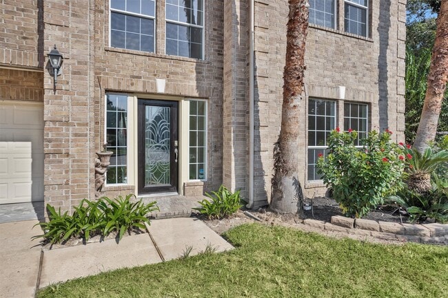 Building Photo - 2 Lulach Cir