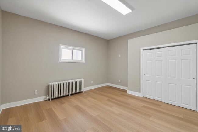 Building Photo - 417 W Elm St