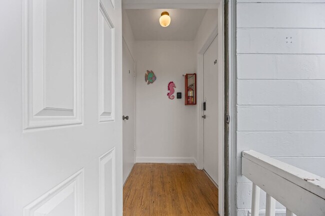 Building Photo - 141 California Ave