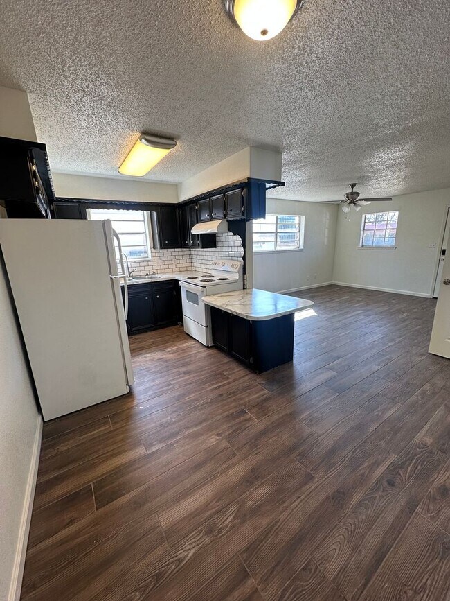 Building Photo - 109 Sasser Dr