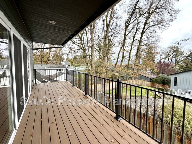 Building Photo - 254 N 1st St