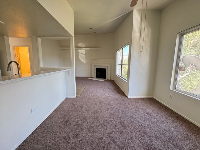 Building Photo - 6250 W Flamingo Rd