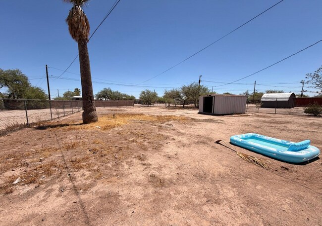 Building Photo - Quaint 3 Bed 1 Bath Home in the Heart of Florence, AZ!