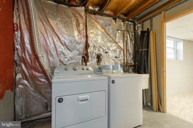 Building Photo - 5241 Pleasure Cove Court