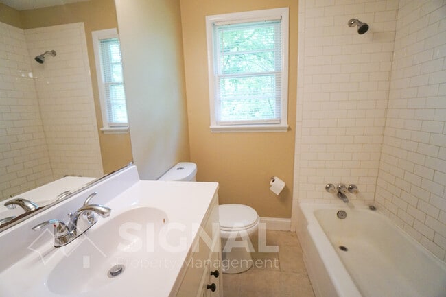 Building Photo - 1901 Buttercup Dr