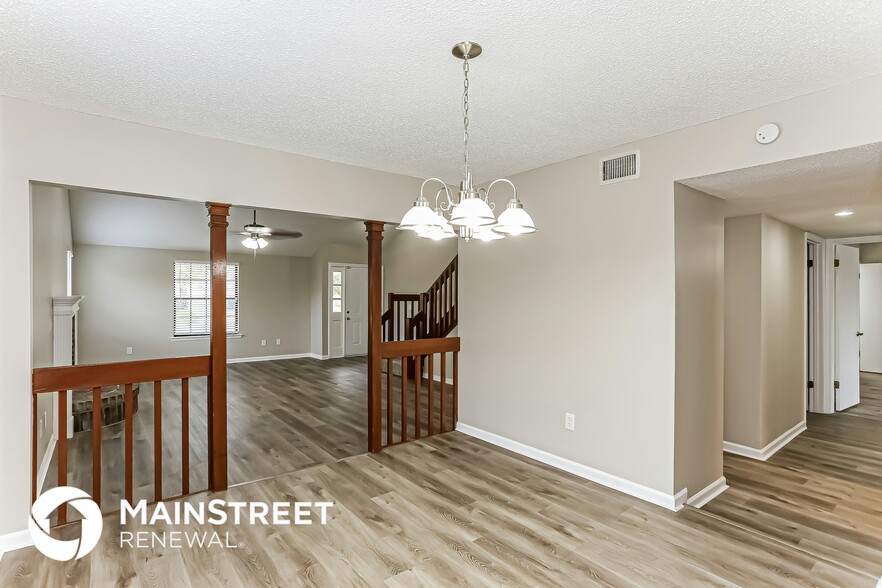Building Photo - 12636 Misty Mountain Dr E