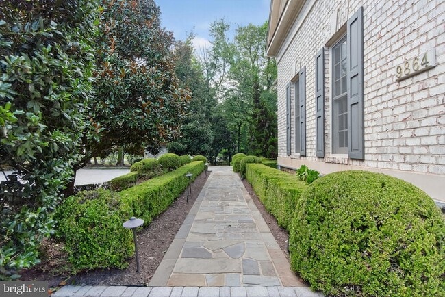 Building Photo - 9864 Walker Glen Ct